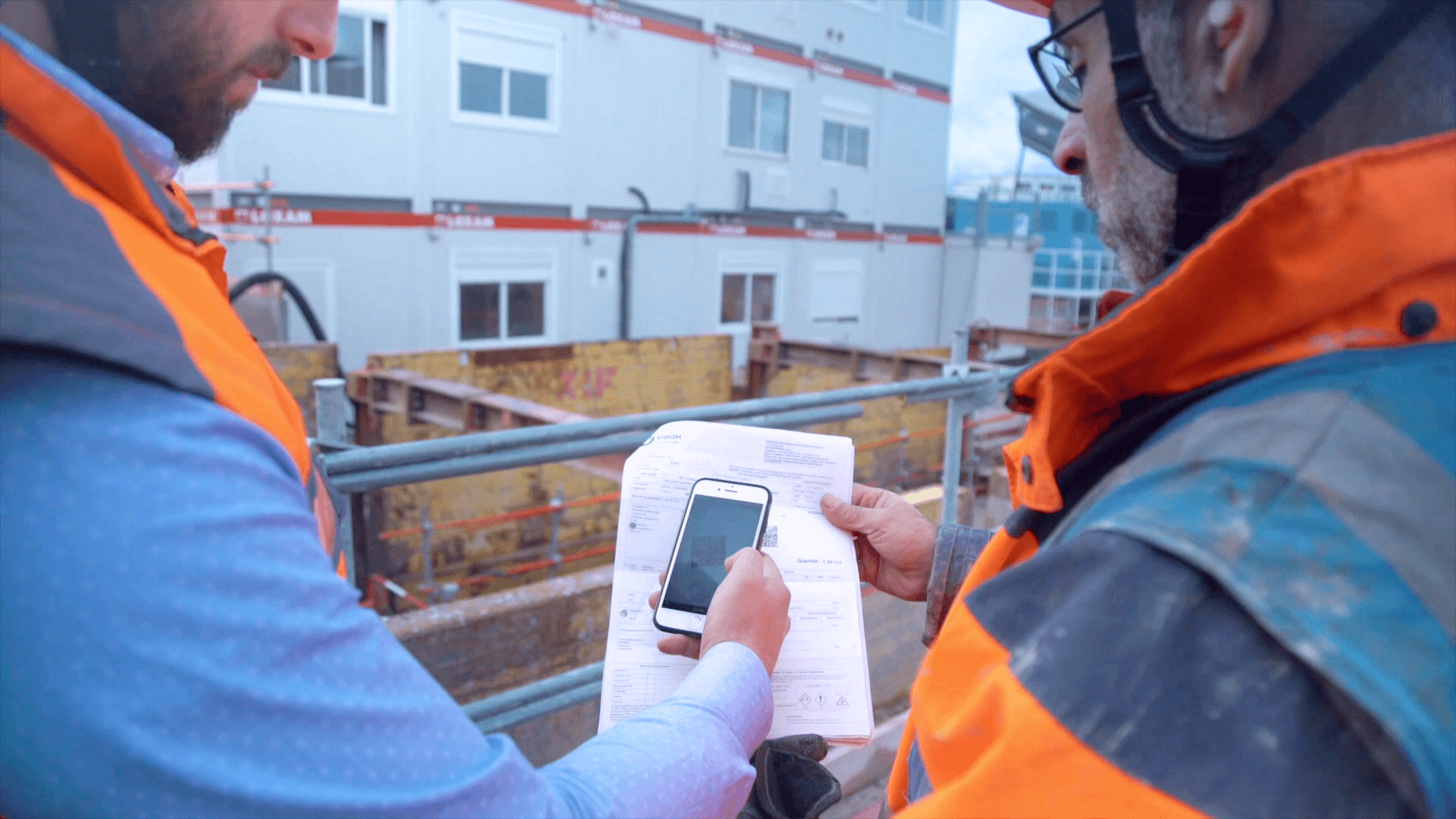 Novade-Eiffage-Bouygues-Eole-mobile-user